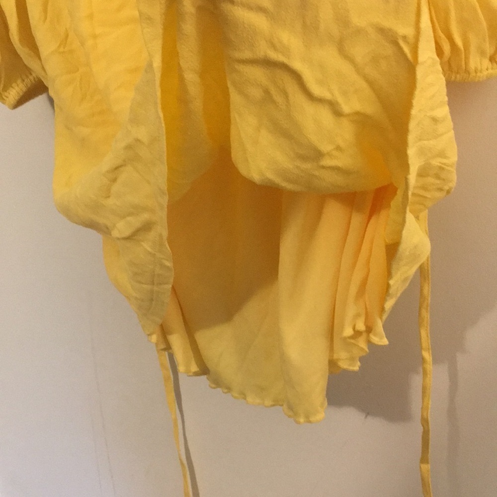 Bisou Bisou NWT Yellow Cold shoulder dress - Picture 8 of 8